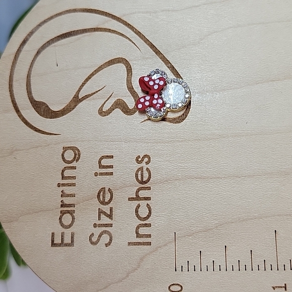 Minnie MicroCrystal Shimmer Stud Earrings, S925 - Picture 4 of 8